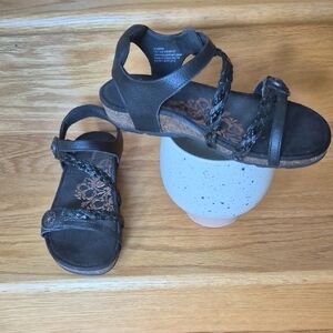 Aetrex Black Sandals with Braided Velcto Straps size 7